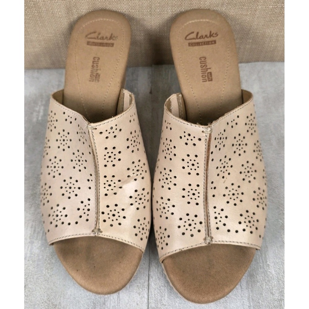Clarks Women's Helio Corridor Sandal Size 10M Cork Wedge Mule Slip On Cream